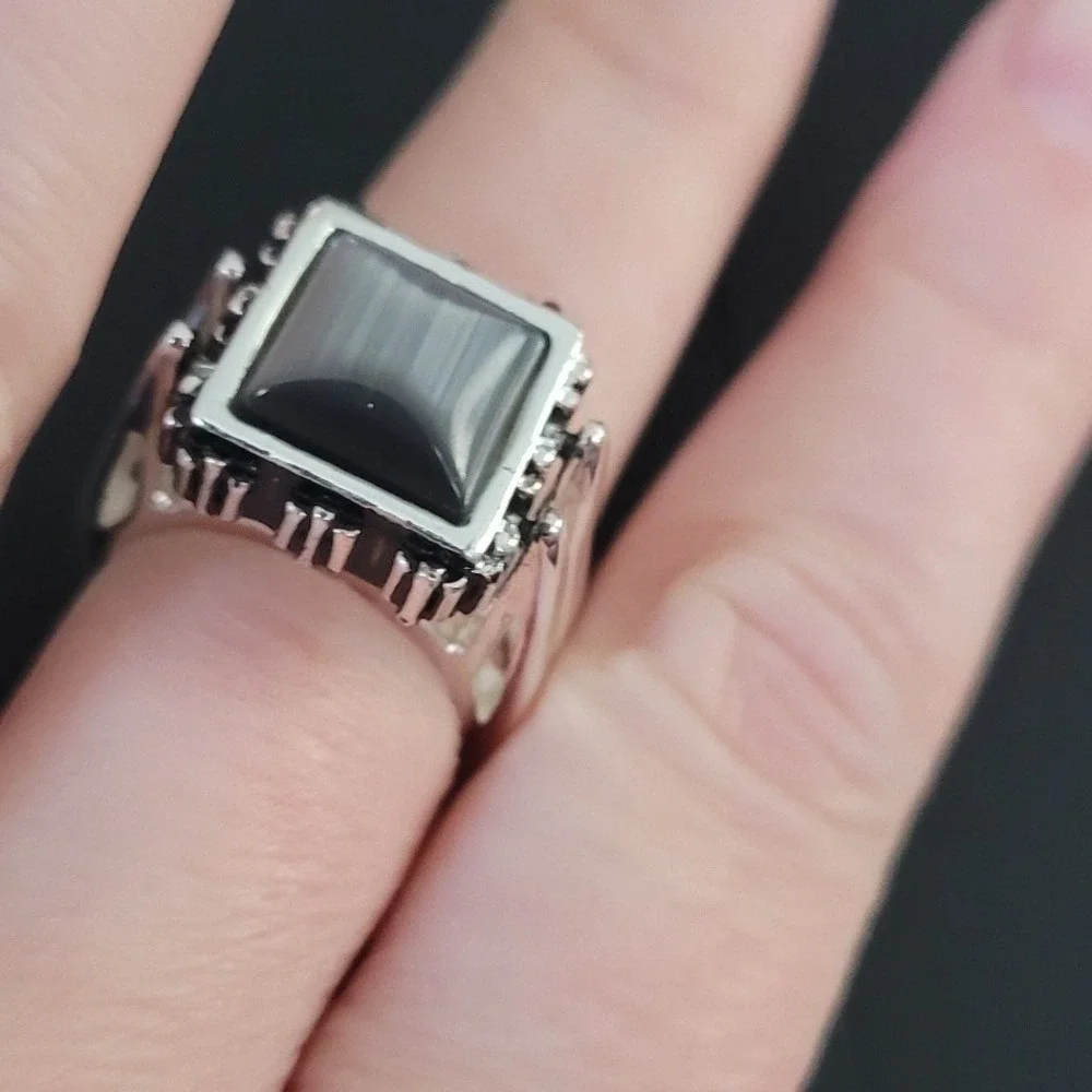 Reversible Flip Ring Square Black and White Stones Silver Tone Size 7